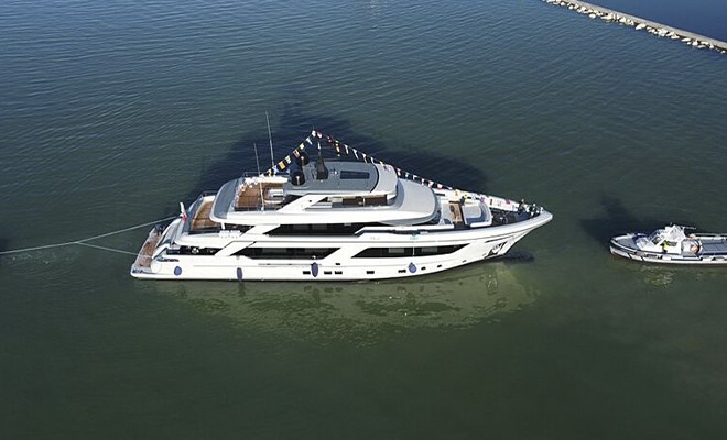 Rj 130, il nuovo explorer yacht del Cantiere delle Marche