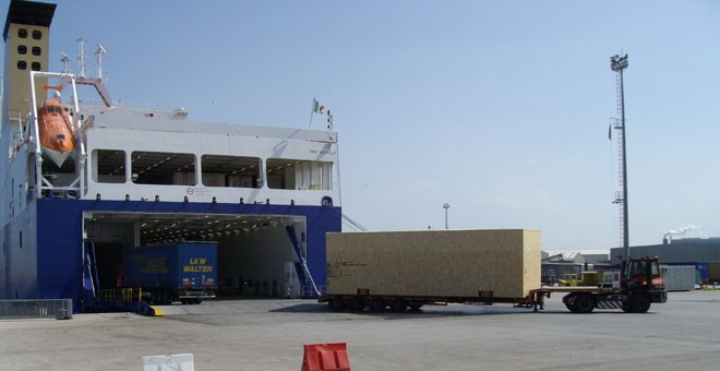 Bene trailer e rinfuse, container in calo