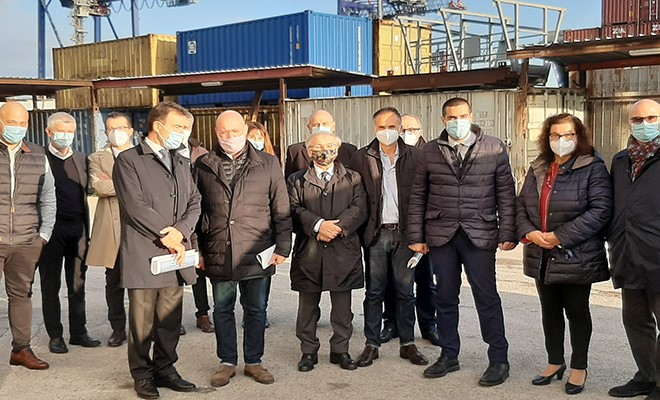 Il presidente Bonaccini: "Aiutiamo il porto anche sul piano commerciale"