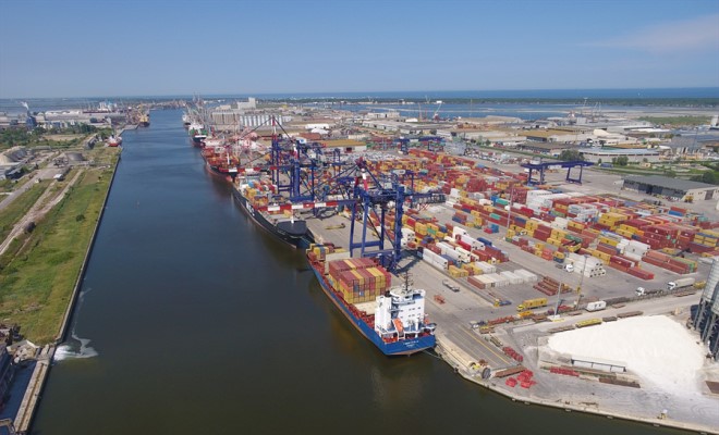 Il container con armi verrà imbarcato da un altro porto, annullato lo sciopero