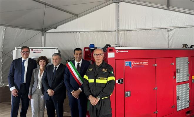 Un'idrovora in dono ai vigili del fuoco