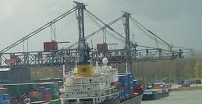 Cma-Cgm non scala più Venezia